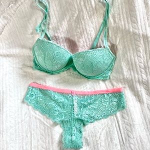 Date Bra Set PINK by Victoria’s Secret